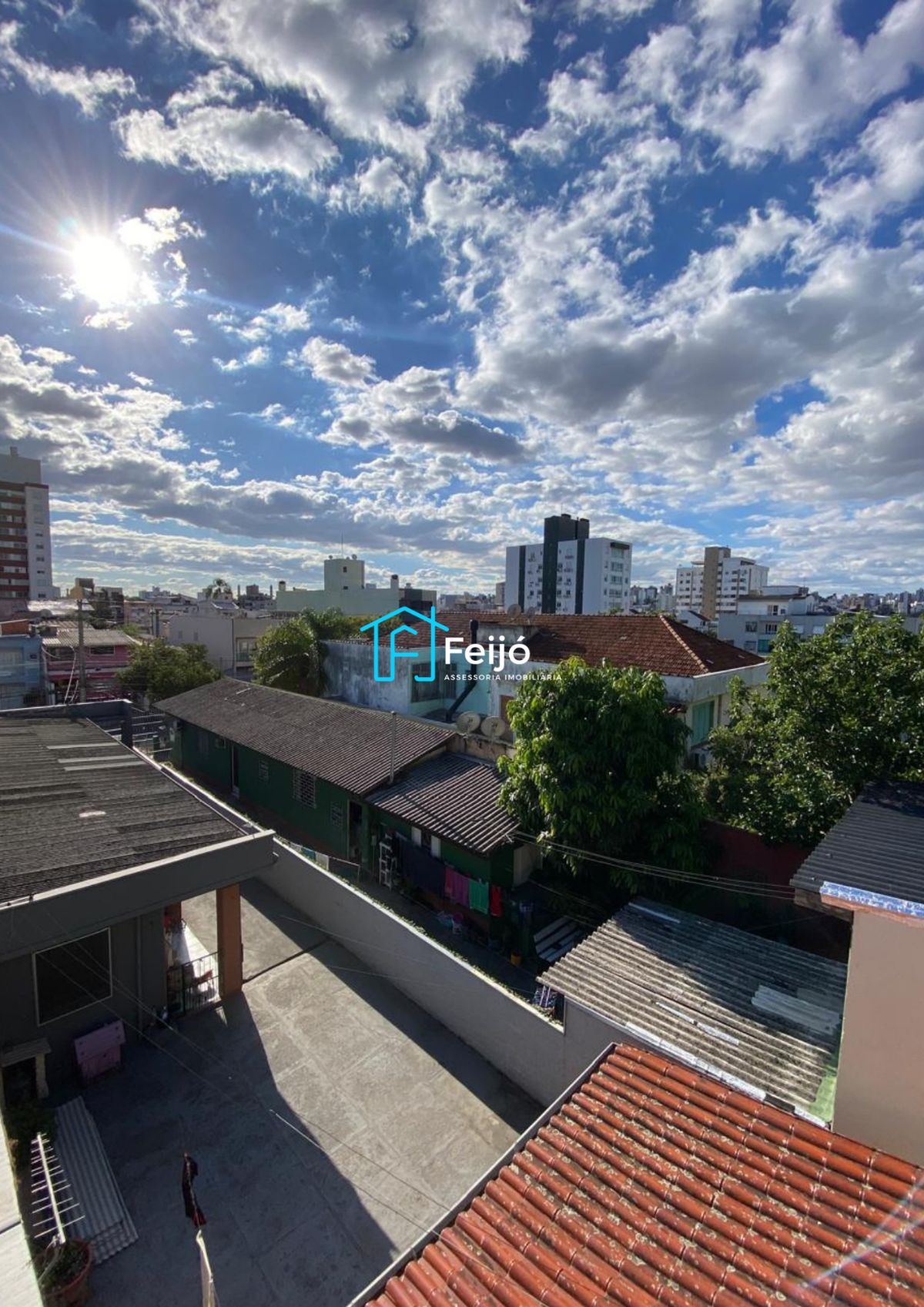 Casa 5 dormitórios com 2 suítes, com piscina, churrasqueira no bairro Partenon/Jardim Botânico