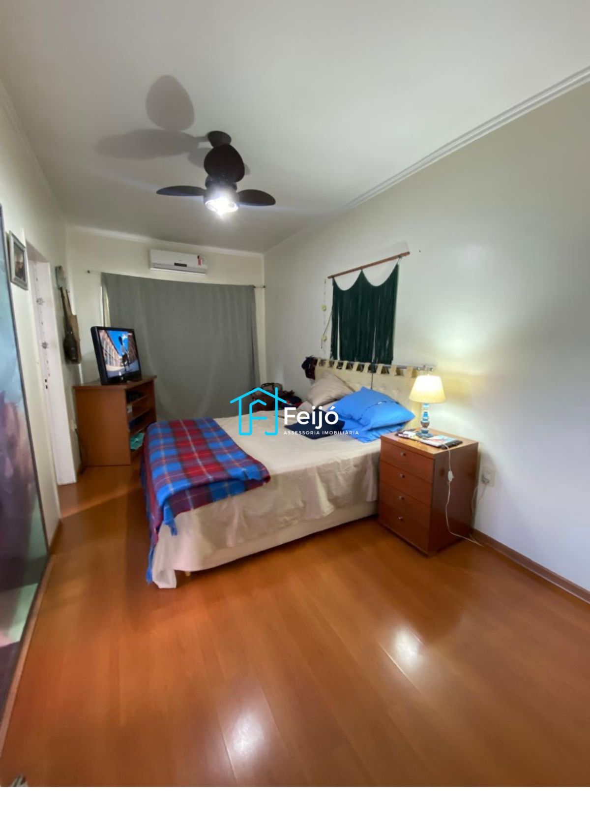 Casa 5 dormitórios com 2 suítes, com piscina, churrasqueira no bairro Partenon/Jardim Botânico