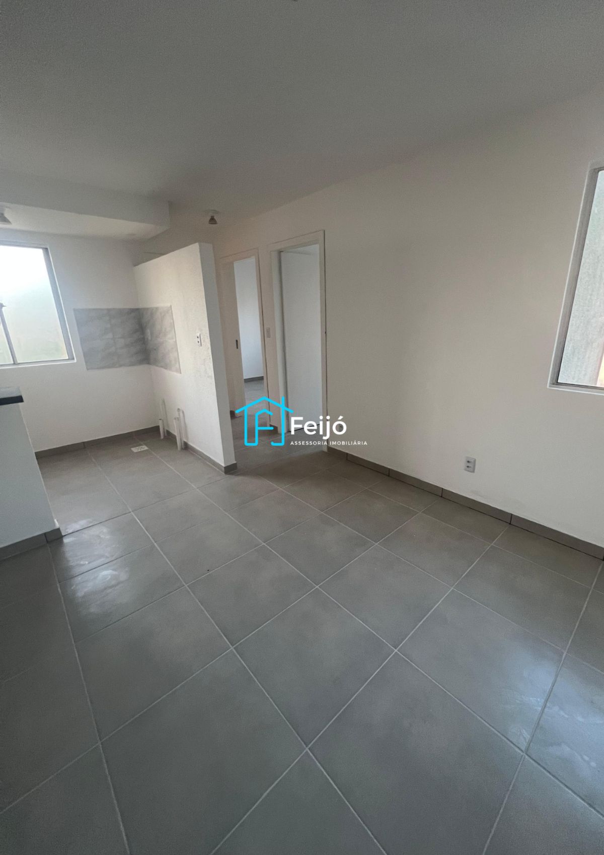 Apartamento à venda com 2 quartos, 38m² - Foto 3