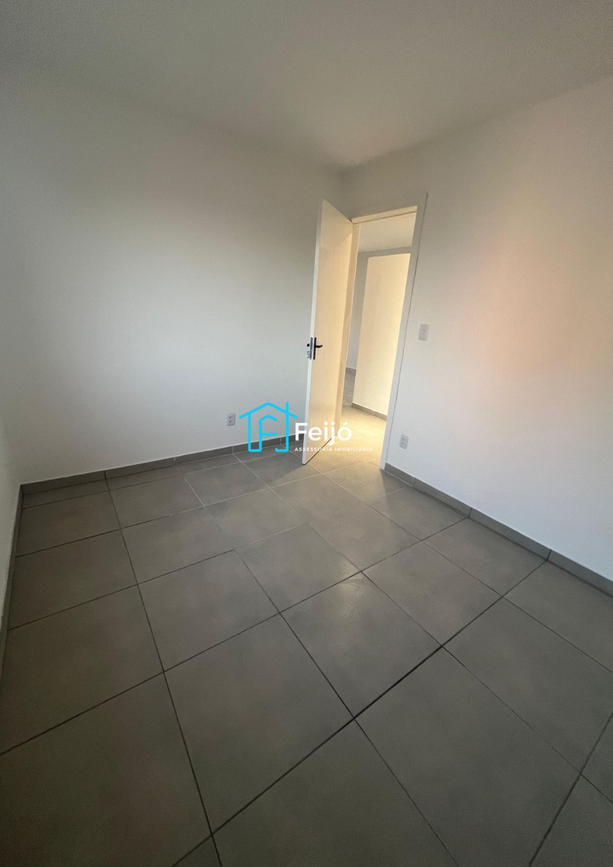Apartamento à venda com 2 quartos, 38m² - Foto 9