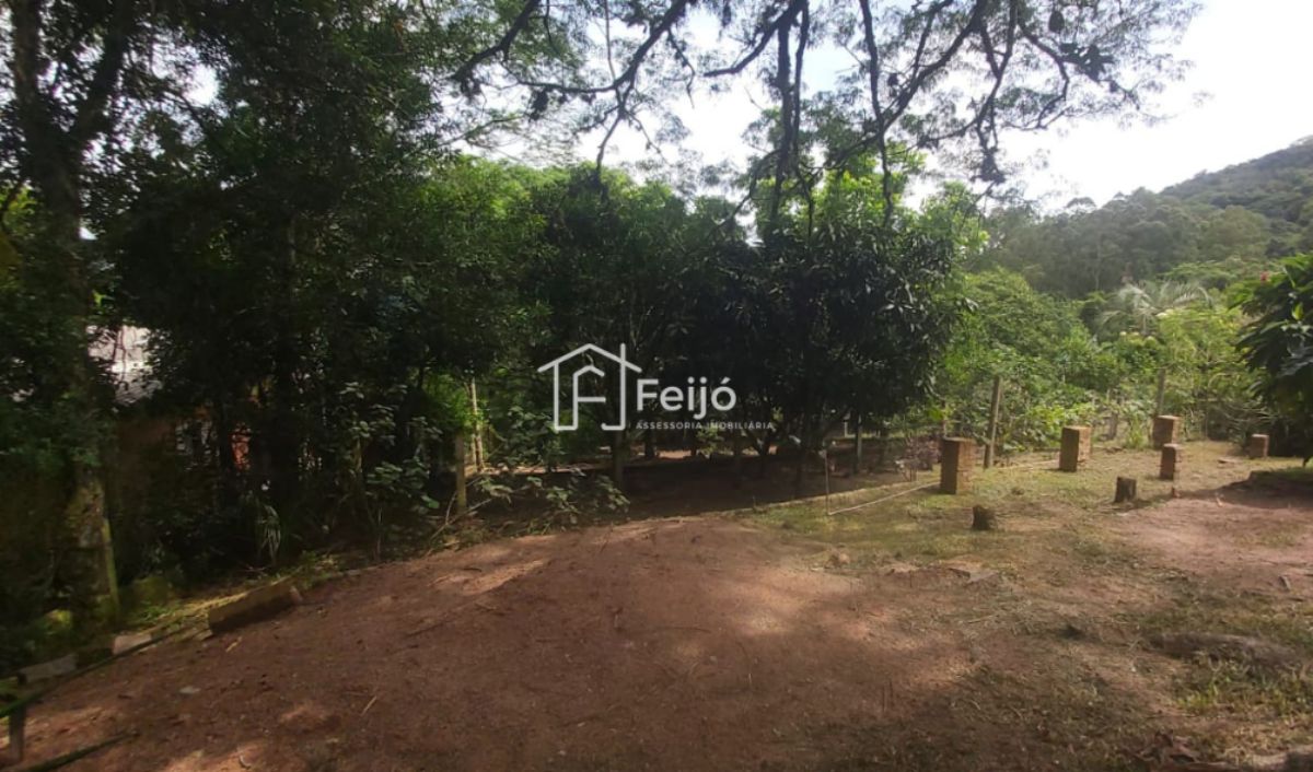 Lindo Sítio com Casa de 2 dormitórios e suíte - Zona Sul - Bairro Lageado.