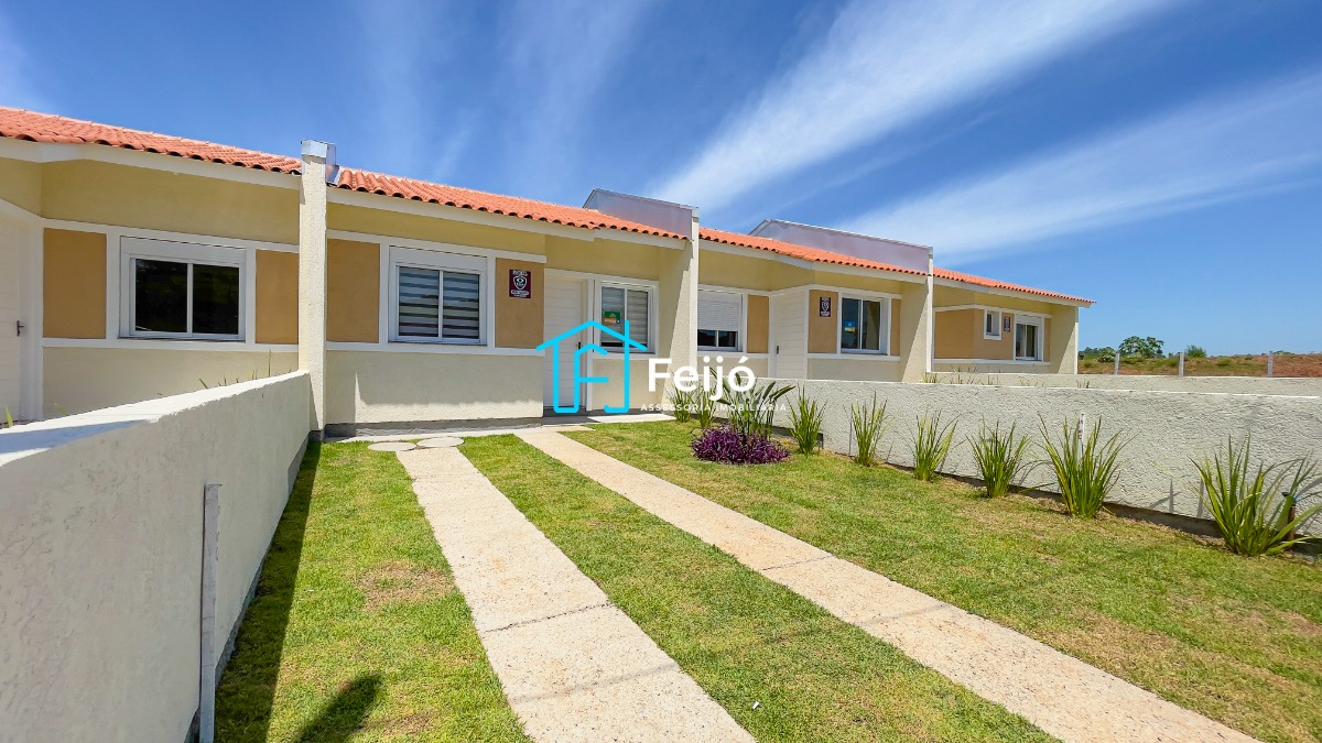 Casa à venda com 2 quartos, 43m² - Foto 1