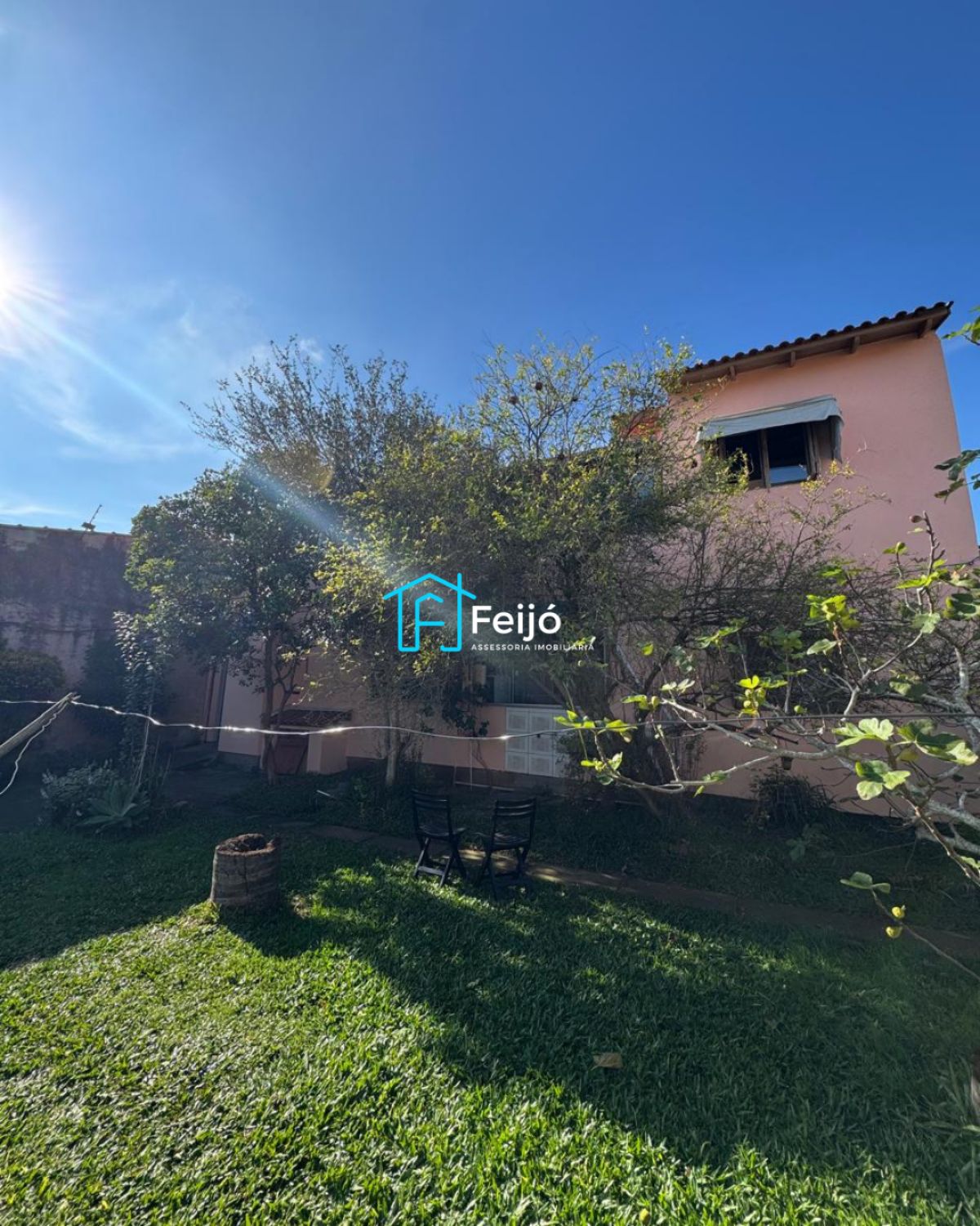 Casa 4 dormitórios com 2 pisos na Restinga Nova
