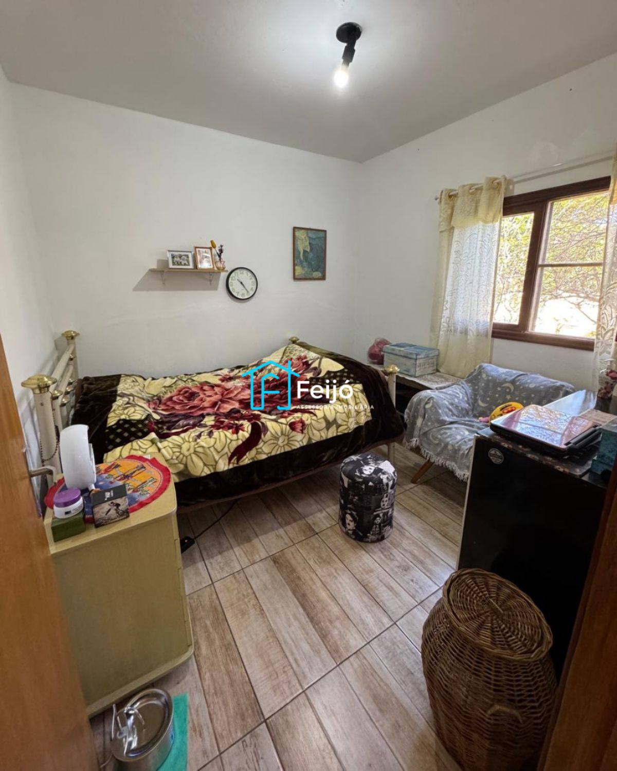 Casa 4 dormitórios com 2 pisos na Restinga Nova