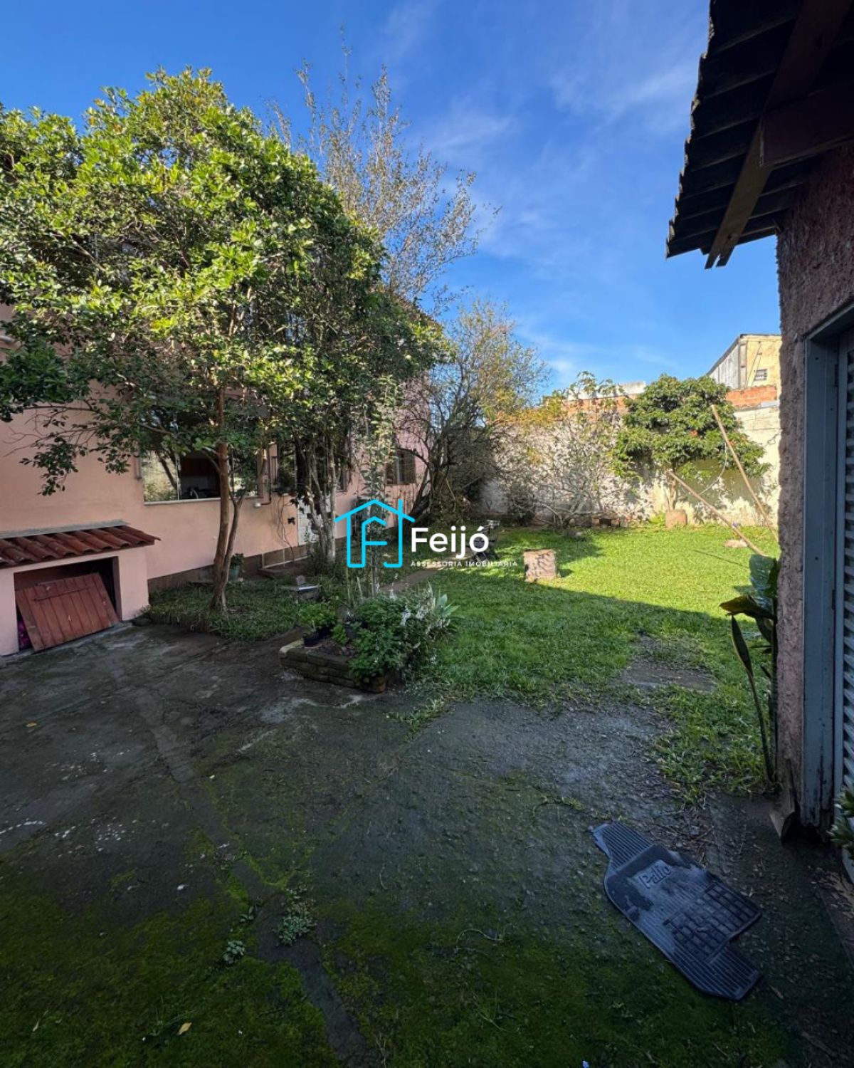 Casa 4 dormitórios com 2 pisos na Restinga Nova