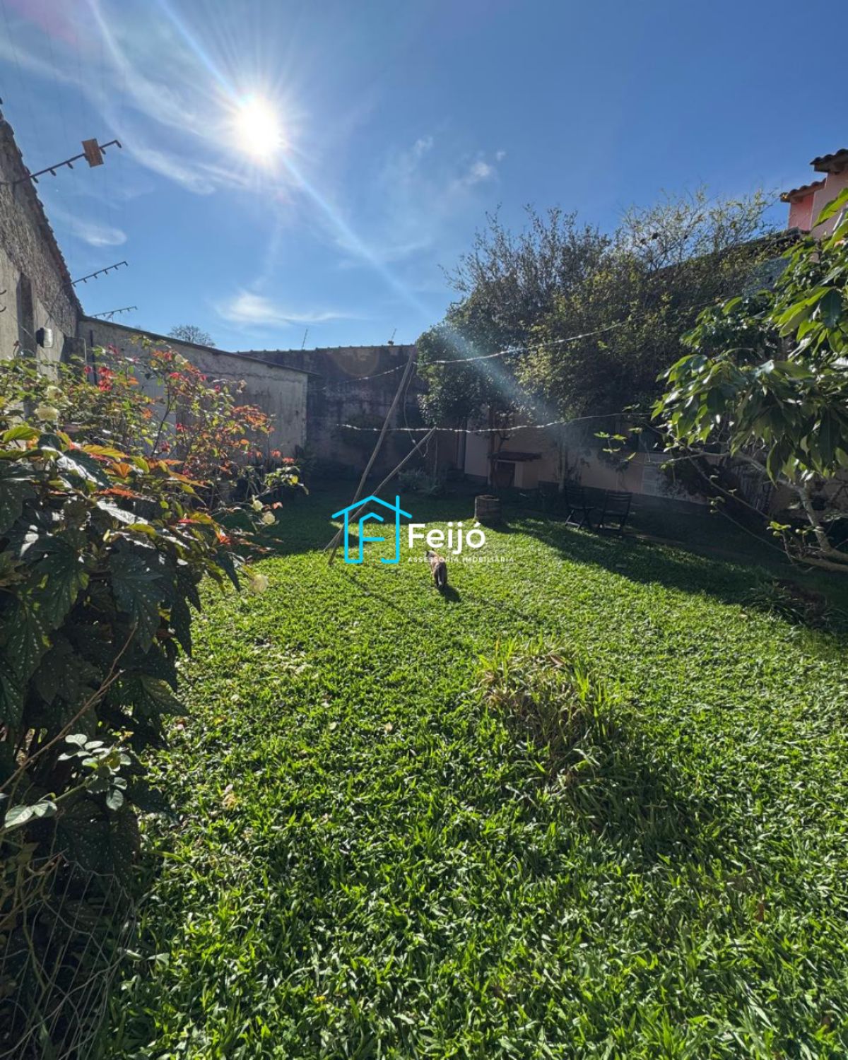Casa 4 dormitórios com 2 pisos na Restinga Nova