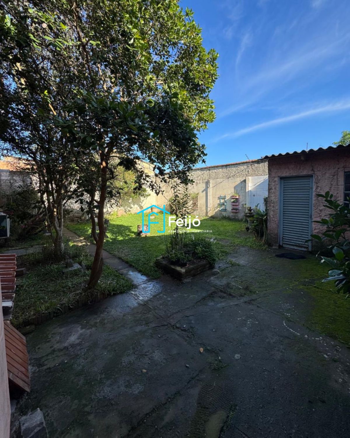 Casa 4 dormitórios com 2 pisos na Restinga Nova