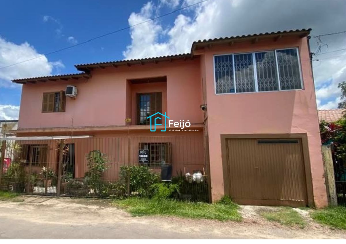Casa 4 dormitórios com 2 pisos na Restinga Nova