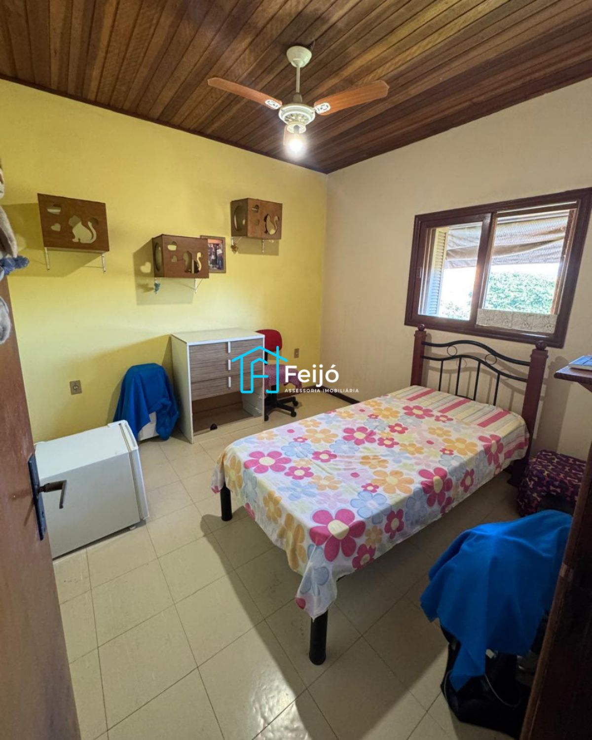 Casa 4 dormitórios com 2 pisos na Restinga Nova