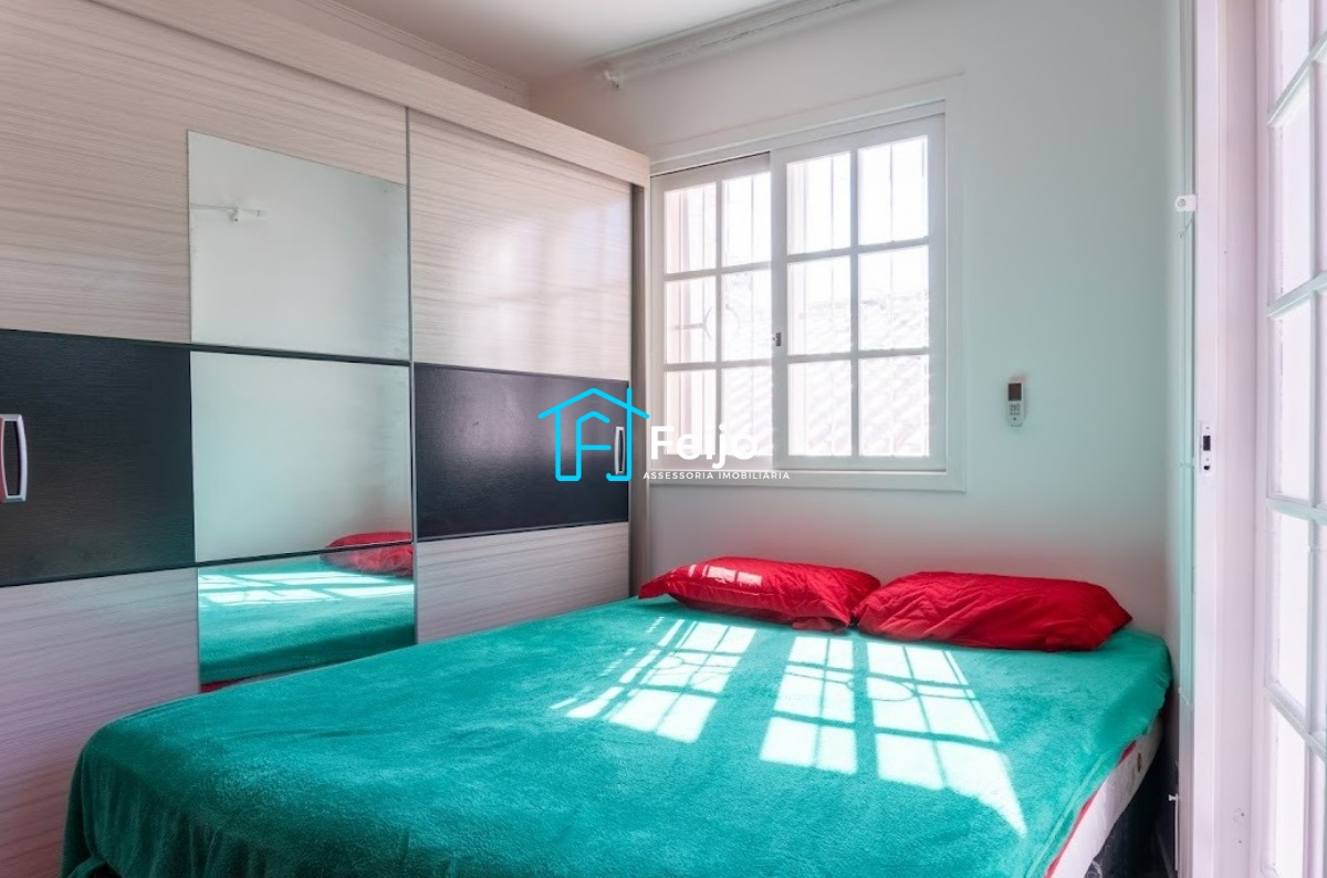 Casa 3 dormitórios no Bairro Teresópolis