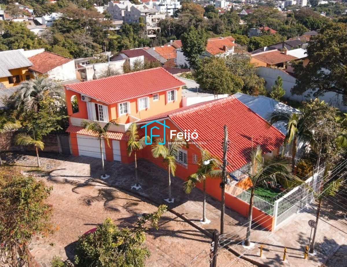 Casa 3 dormitórios no Bairro Teresópolis