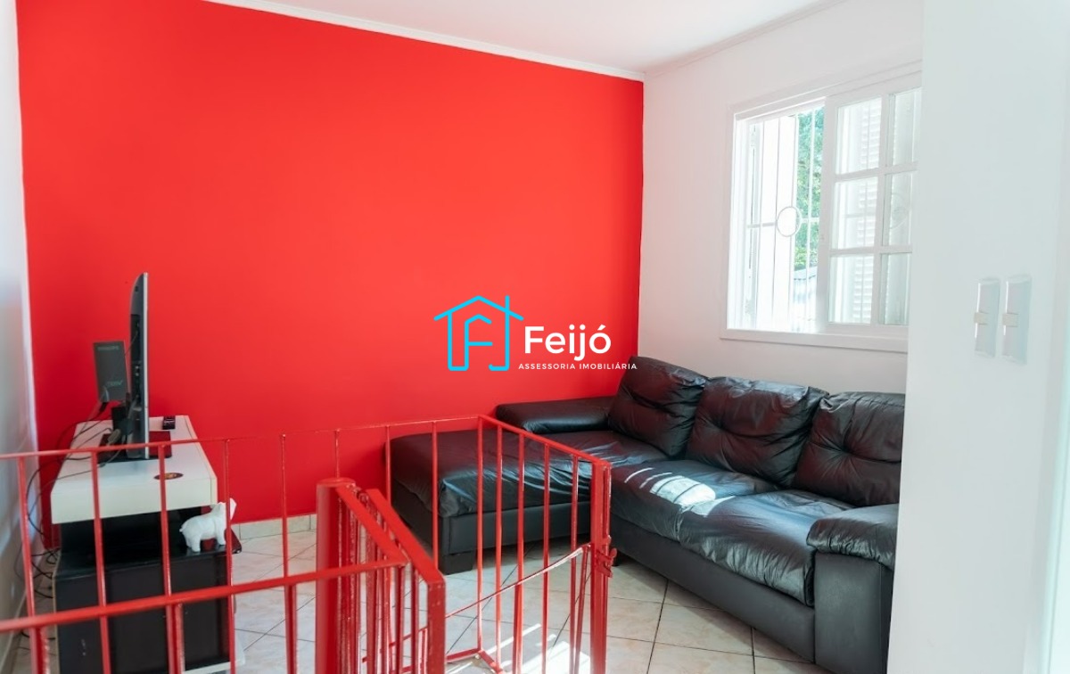 Casa 3 dormitórios no Bairro Teresópolis