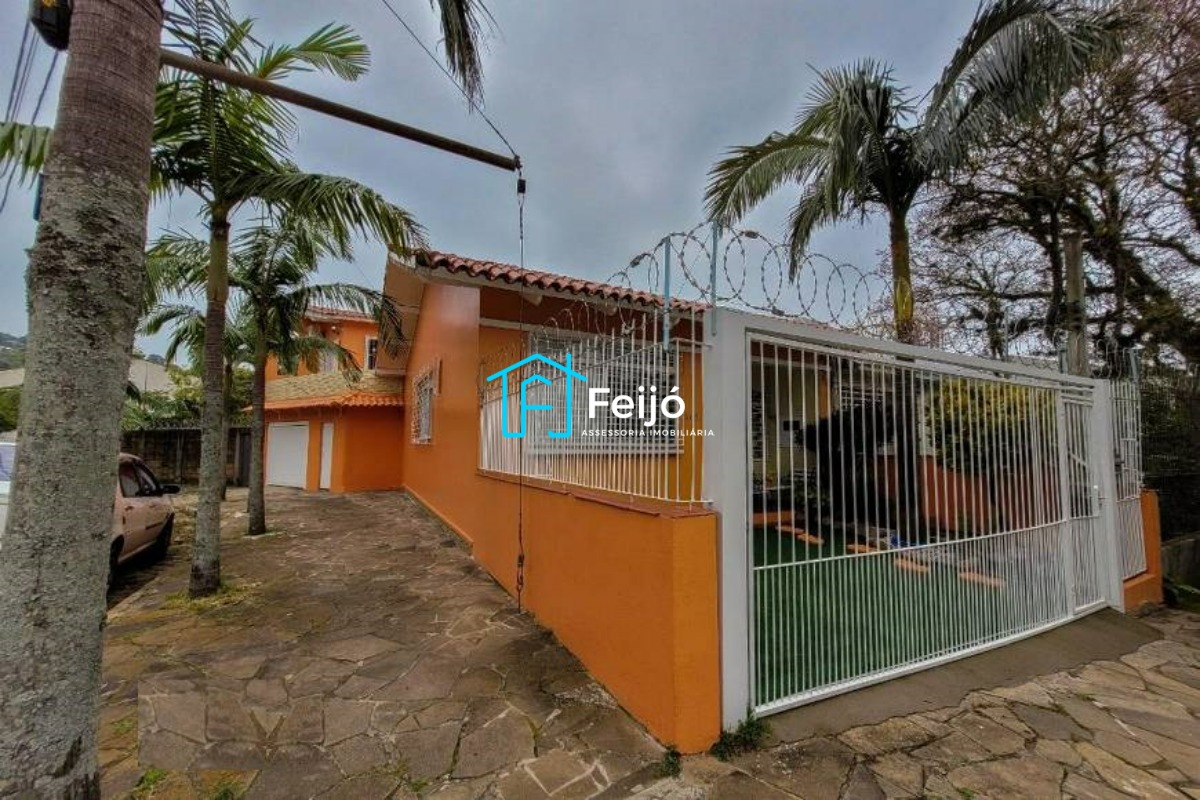 Casa 3 dormitórios no Bairro Teresópolis