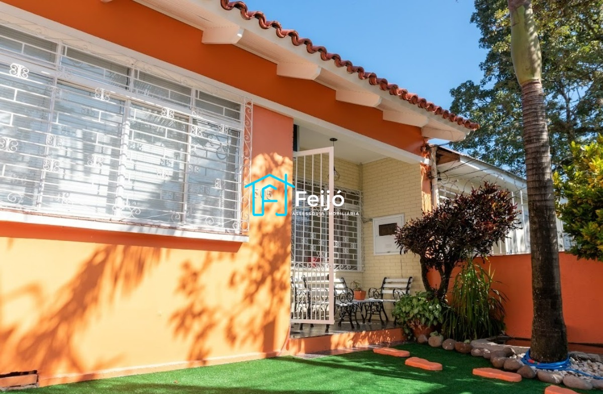 Casa 3 dormitórios no Bairro Teresópolis