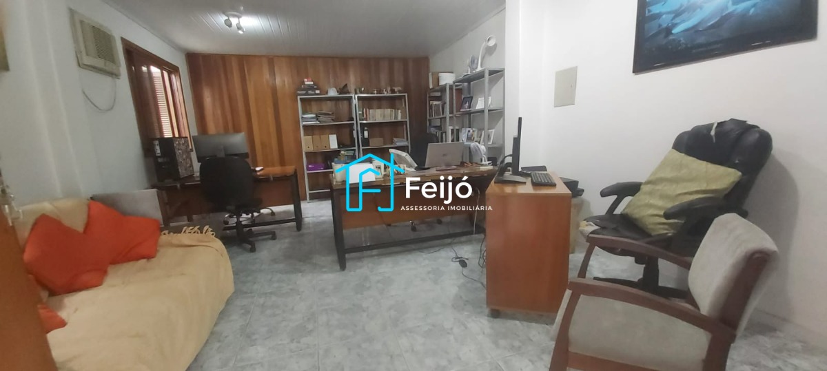 Casa 3 dormitórios próximo ao Barra Shopping - Bairro Cristal