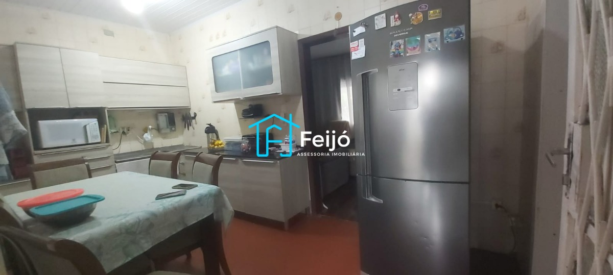 Casa 3 dormitórios próximo ao Barra Shopping - Bairro Cristal