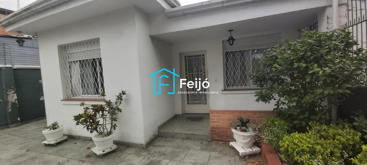 Casa 3 dormitórios próximo ao Barra Shopping - Bairro Cristal
