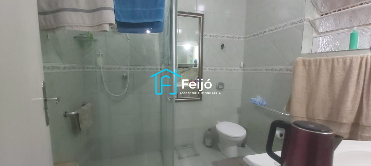 Casa 3 dormitórios próximo ao Barra Shopping - Bairro Cristal