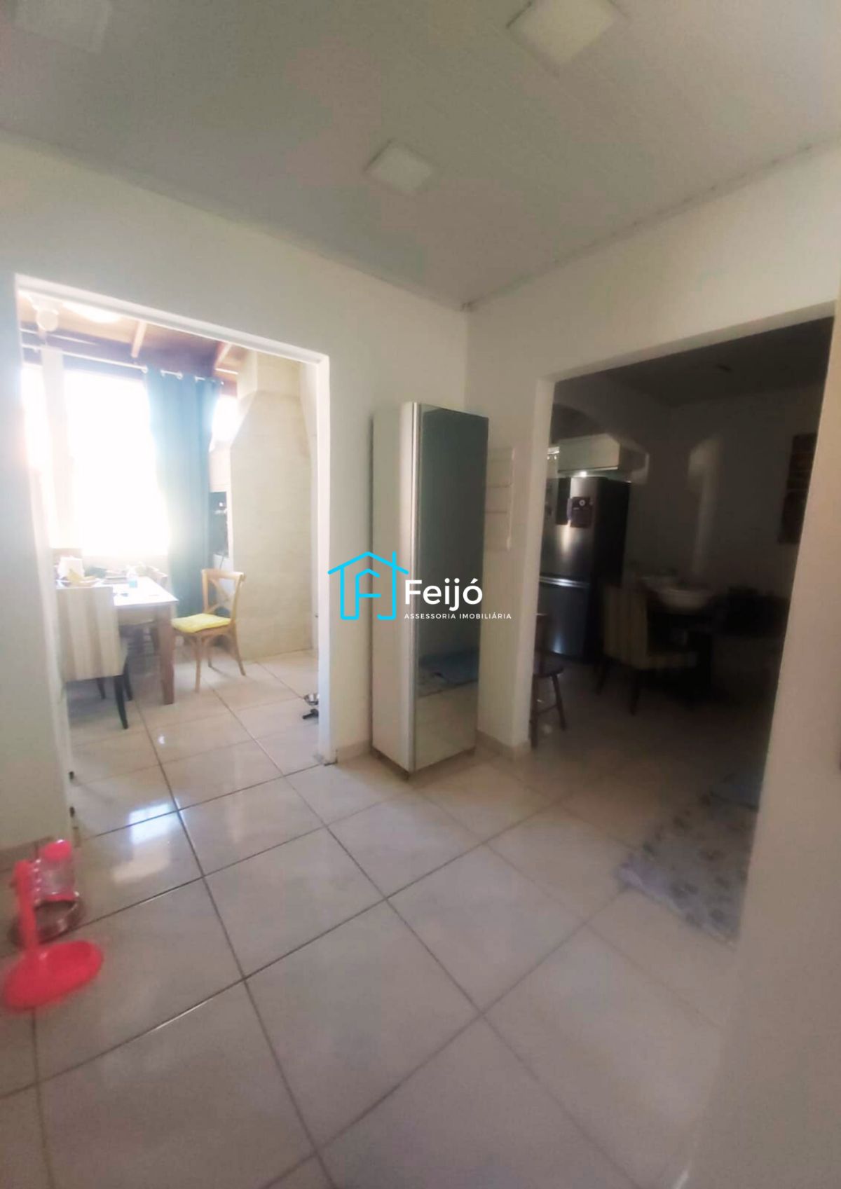 Sobrado 3 dormitórios com salão religioso no bairro Cavalhada