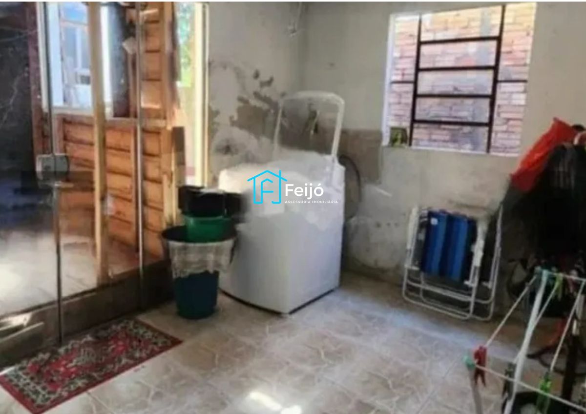 Casa 3 dormitórios no bairro Hípica