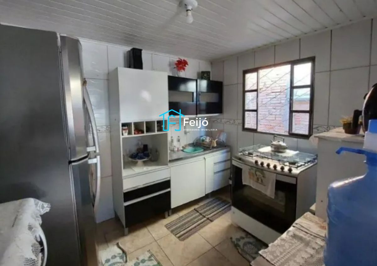Casa 3 dormitórios no bairro Hípica
