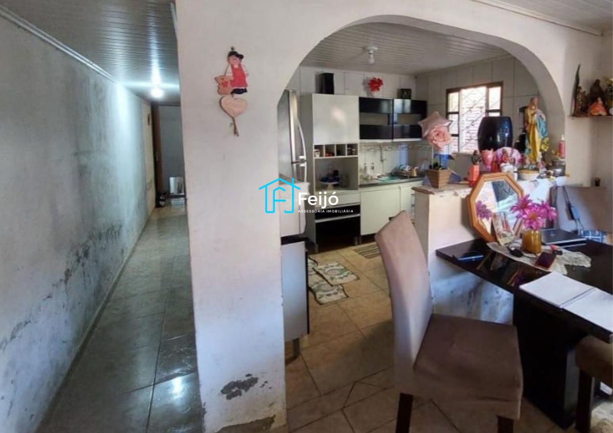 Casa 3 dormitórios no bairro Hípica